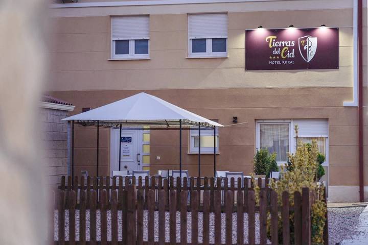 Casa de huéspuedes para 10 personas, con jardín en Alfoz de Burgos - 2