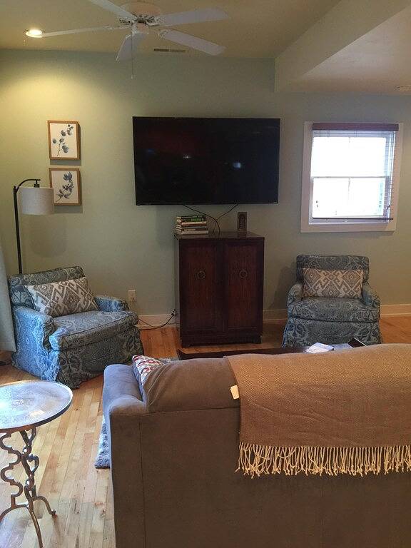 Dowtown Mall - Beste Lage in C-Ville - Seltene Haus direkt an der Main Street in Albemarle County