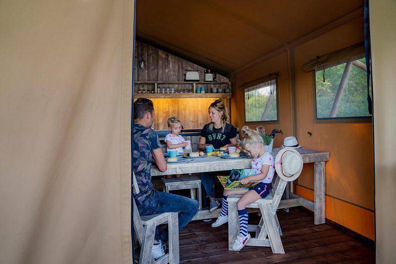 Vakantiepark Breebronne — Glampinglodge in Maasbree, Limburg (Niederlande)