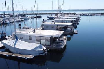 Hausboot für 3 Personen, mit Terrasse in Boltenhagen