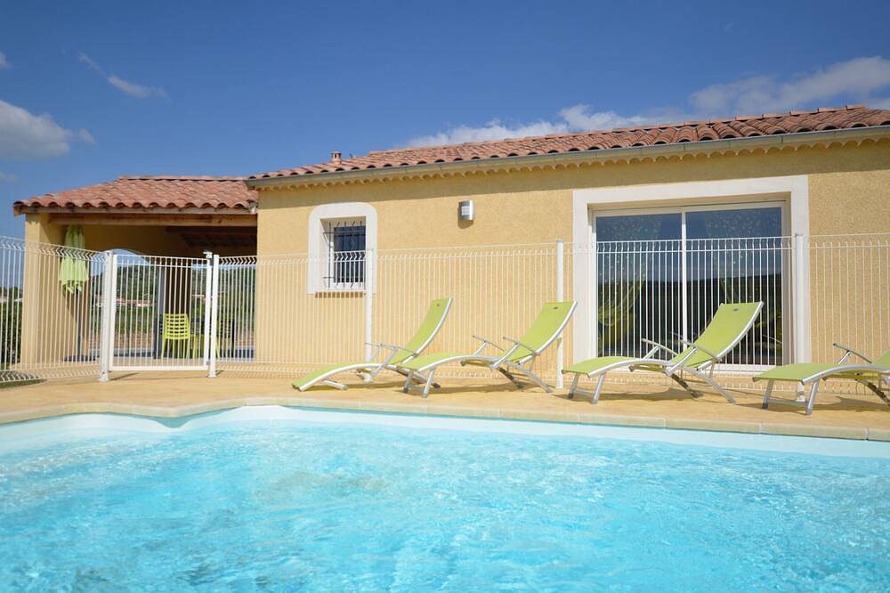 New villa with private pool Vallon Pont d'Arc in Vallon-Pont-d'Arc, Ardèche