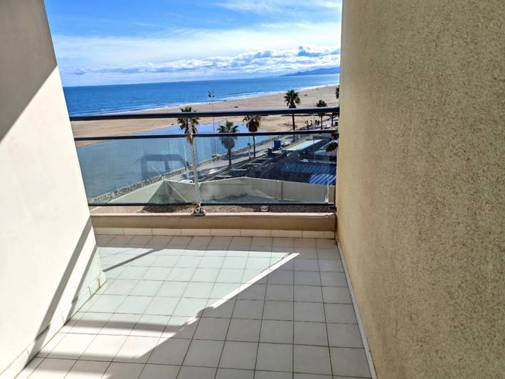 Gîte pour 4 personnes, avec terrasse dans Casino Du Canet En Rousillon - 2