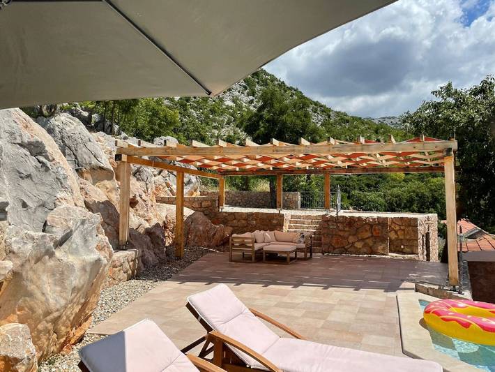 Ferienhaus für 6 Personen, mit Terrasse und Garten sowie Pool und Sauna in Starigrad - 2
