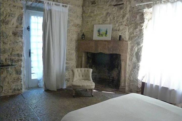 Location de vacances pour 8 personnes, avec piscine à Chandolas - 3