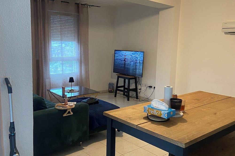 Entire apartment, Apartment 85m2 short term rental 1 month 2 months 3 months max available in Bourgoin-Jallieu, La Tour-du-Pin region