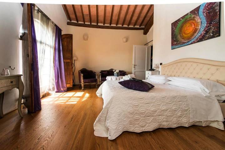 B&b per 2 persone, con Idromassaggio e Terrazza nonché Giardino e Piscina a Chiusi
