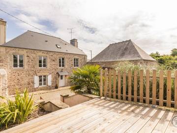 Gîte pour 5 personnes, avec jardin à Teurthéville-Bocage