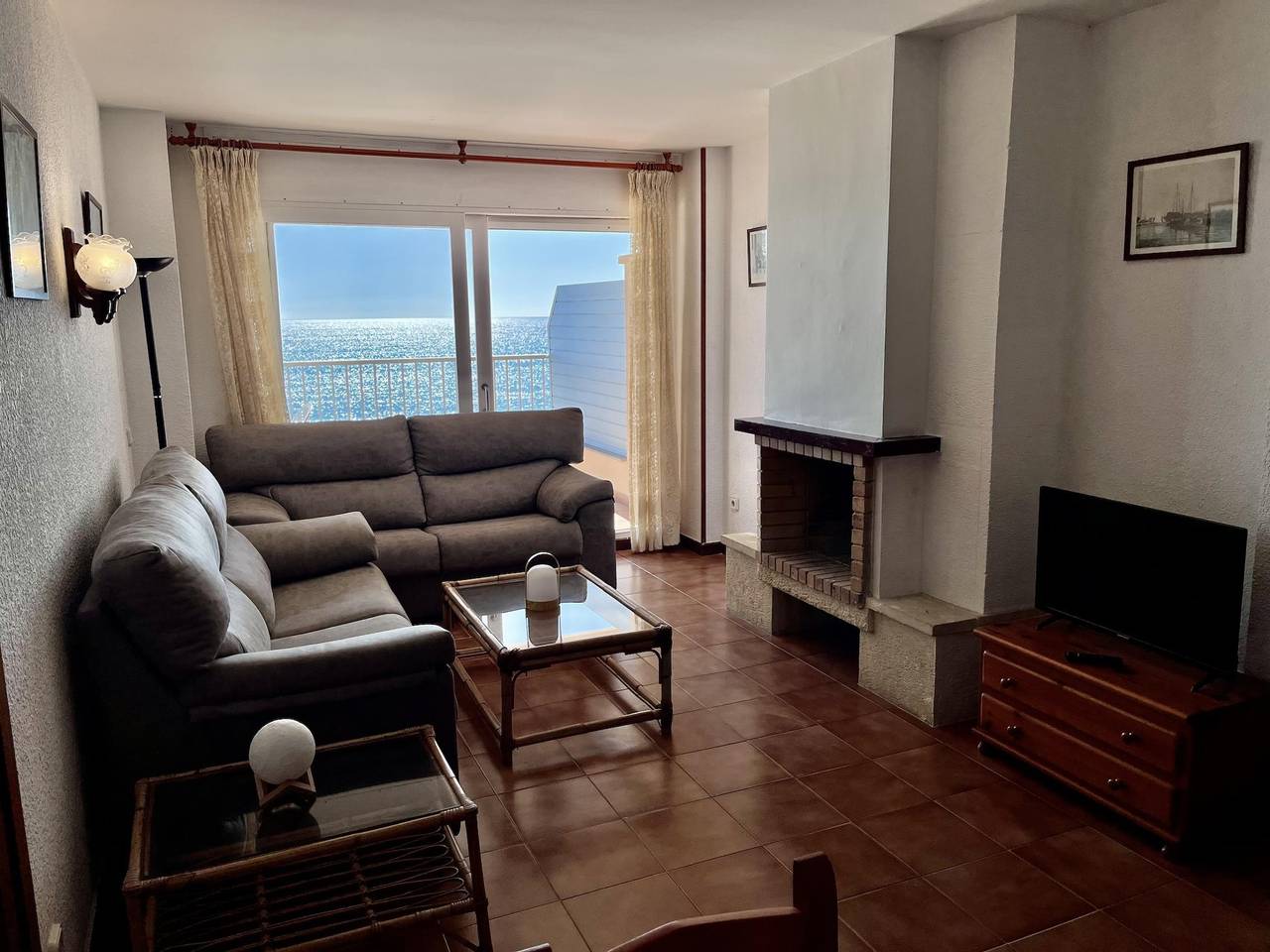 Apartamento vacacional entero, Amplio apartamento en primera línea de mar con espectaculares vistas in Calafell, Costa Dorada