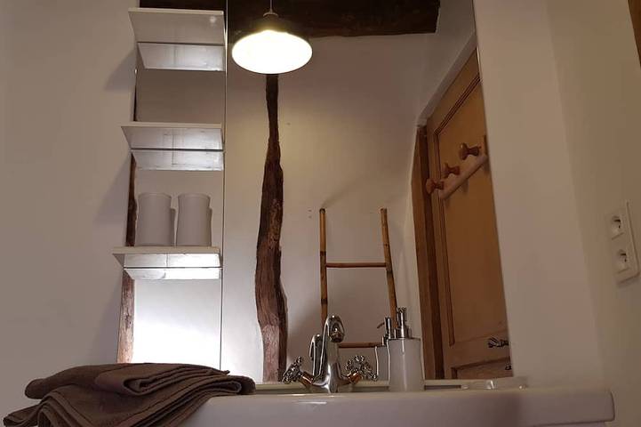 Gîte pour 4 personnes, avec jacuzzi et piscine ainsi que sauna et jardin à Cénac-et-Saint-Julien - 4