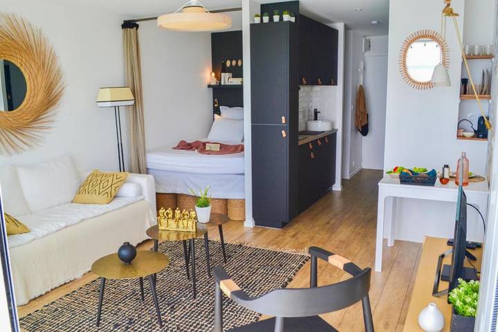 Gîte pour 4 personnes, avec terrasse et vue dans Plage Sables Blancs - 2