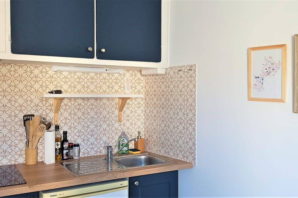 Ganze Wohnung, Studio de 18m² Rénové en 2023 in Le Grau-du-Roi, Côte d'Améthyste