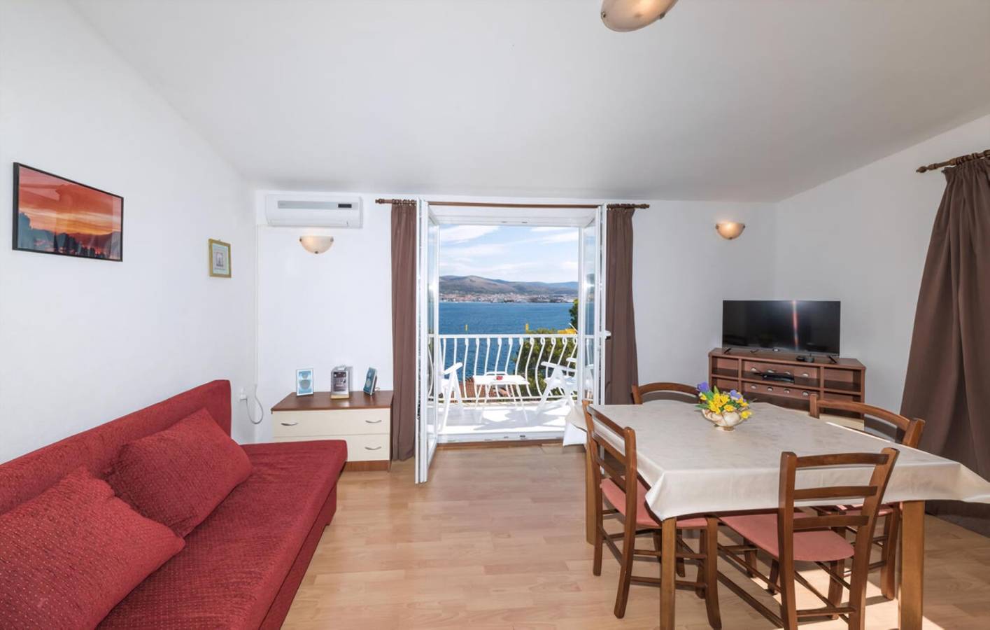 House Jelka in Okrug Donji, Ciovo