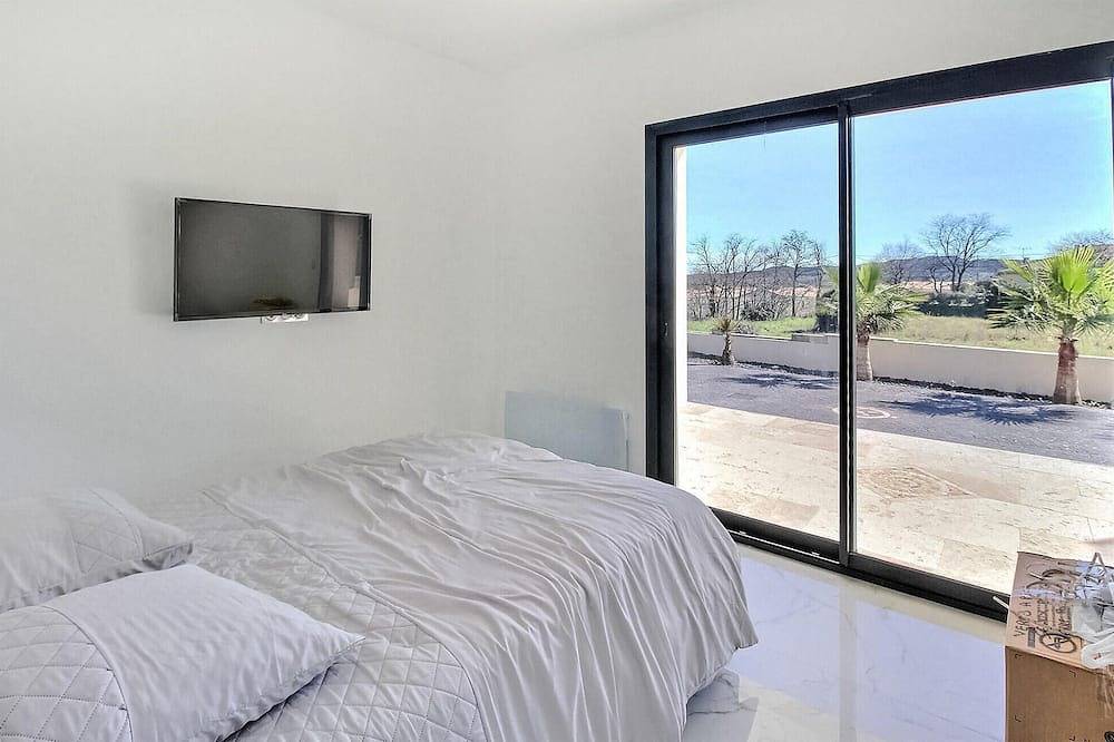 Amazing home in Pont Saint Esprit in Pont-Saint-Esprit, Nimes region