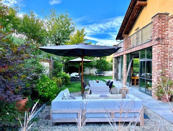 Agriturismo voor 4 personen, with Terras and Whirlpool as well as Tuin and Zwembad in Alba