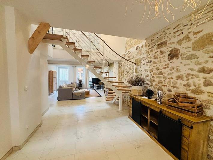 Location de vacances pour 8 personnes, avec Jacuzzi ainsi que Terrasse et Jardin à Gontaud-de-Nogaret