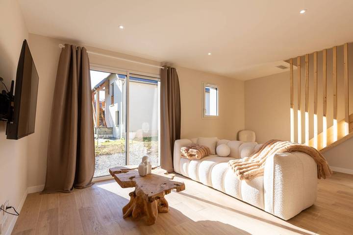 Location de vacances pour 6 personnes, avec jardin, adapté aux familles à Armenteule