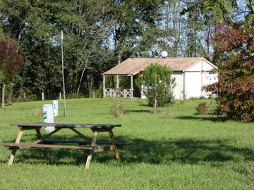 Chalet pour 4 personnes, avec piscine et jardin dans les Landes