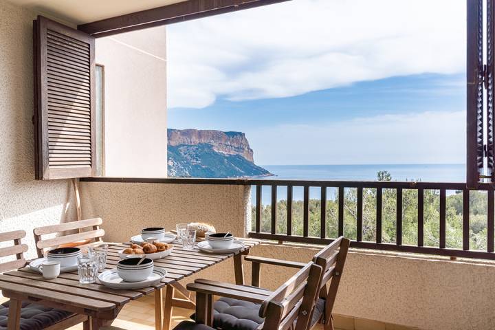 Ferienwohnung für 5 Personen, mit Terrasse und Pool in Cassis