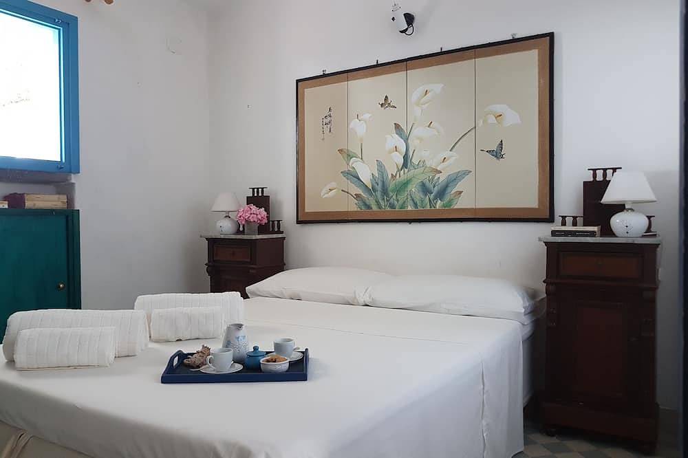 Beachfront villa, right On Sand! in Cala Liberotto, Orosei