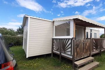 Camping pour 6 personnes, avec terrasse ainsi que jardin et piscine à Lattes