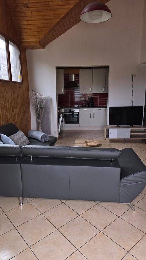 Four-Bedroom House in Huisnes-sur-Mer, Baie du Mont-Saint-Michel