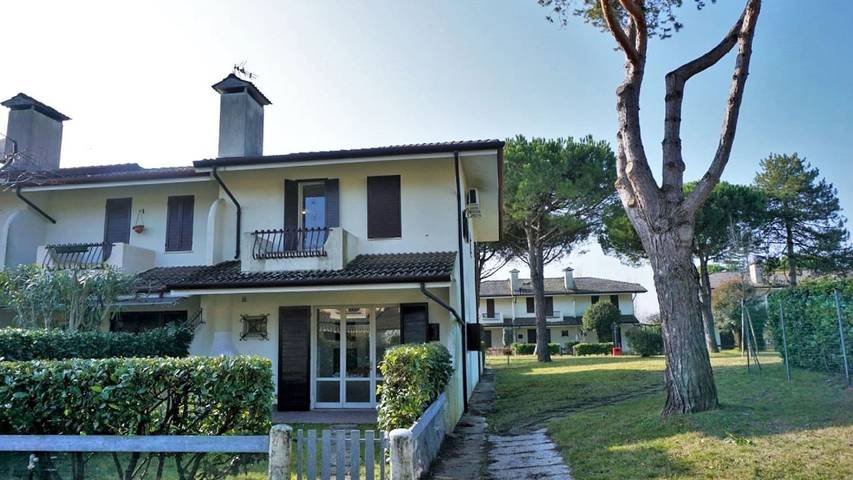 Ferienhaus für 6 Personen, mit Pool und Garten sowie Balkon in Caorle