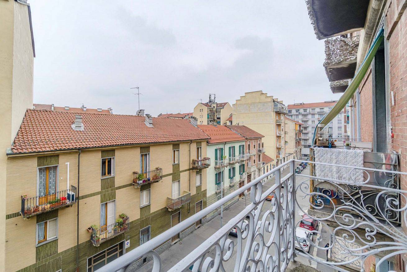 Appartement entier, Appartement de vacances pour 4 personnes avec balcon/terrasse in Turin, Province de Turin
