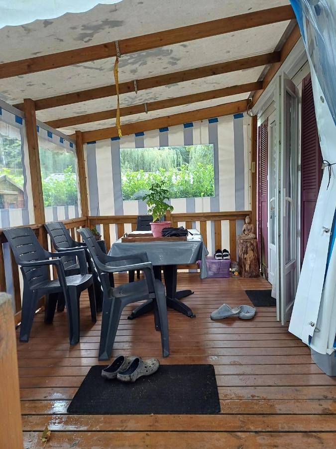 Location de vacances pour 3 personnes, avec jardin à Anlhiac - 4