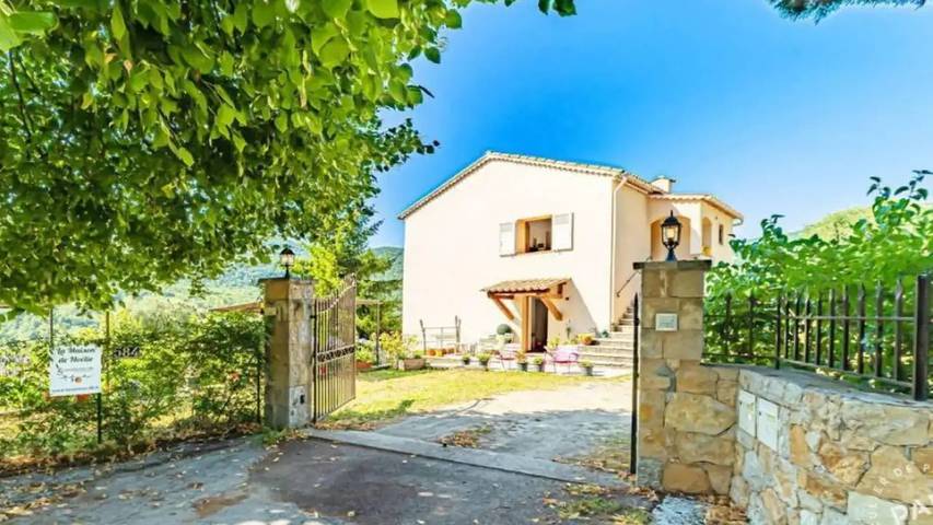 Location de vacances pour 7 personnes, avec jardin à Le Bar-sur-Loup