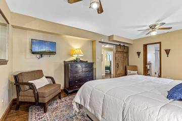 Log Cabin for 12 Guests in Coconino National Forest, Coconino County, Picture 4