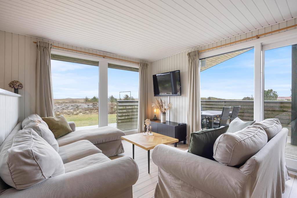 Beautiful holiday home for 6 guests and 1 dog in Hvide Sande, Holmsland Klit