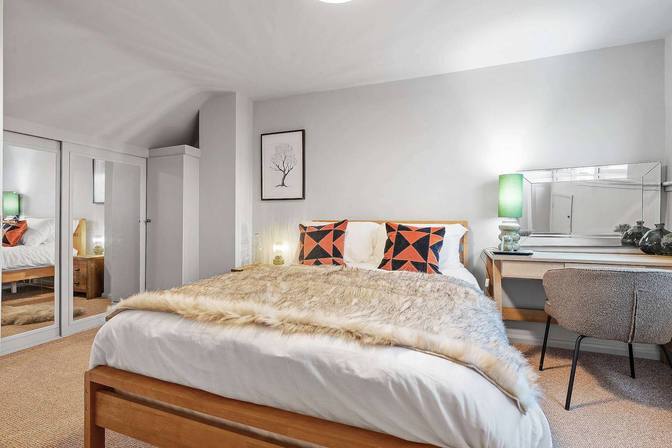 Cosy 3 Bed with Parking in Warwickshire