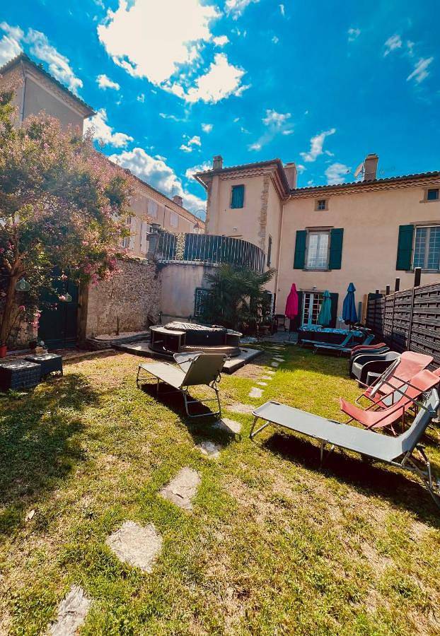 Casa de vacaciones para 8 personas, con jardín y jacuzzi, Familias con niños - 1