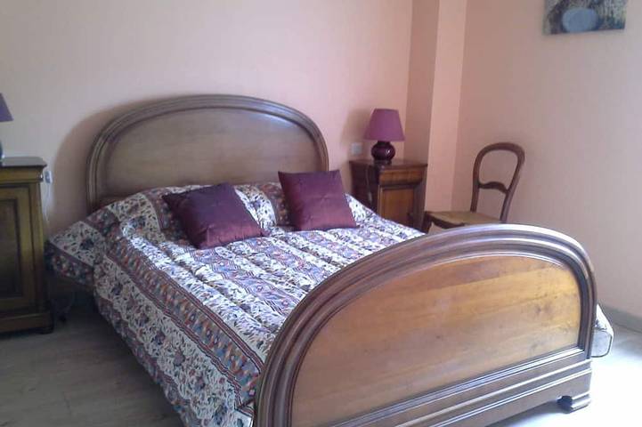 Location de vacances pour 7 personnes, avec terrasse et jardin, animaux acceptés à Goulien - 2