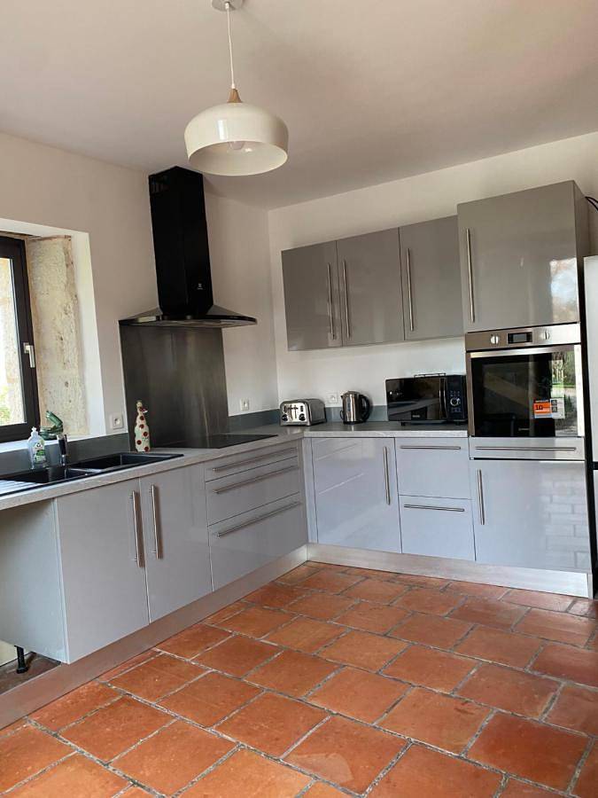 Location de vacances pour 12 personnes, avec vue ainsi que piscine et jardin, animaux acceptés à Solomiac - 3