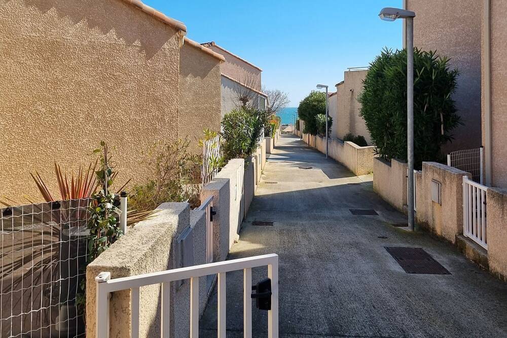 Villa pour 8 Personnes dans Saint Pierre la Mer, Fleury