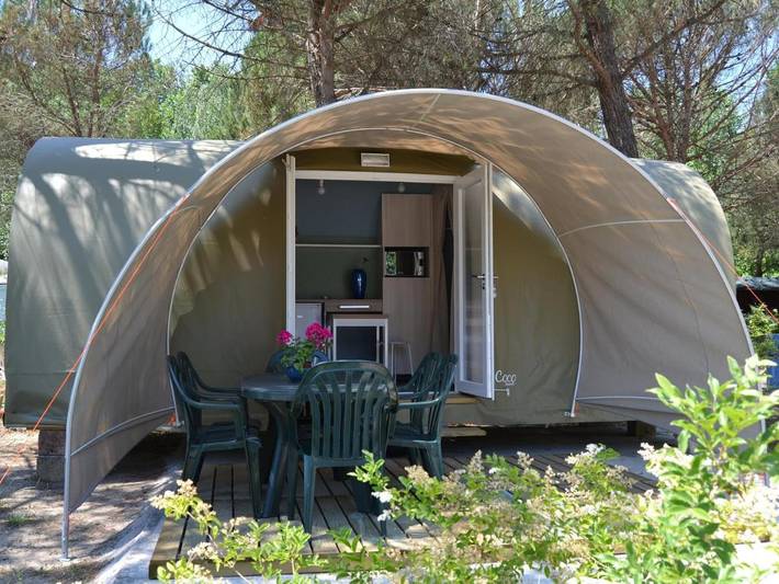 Glamping per 4 persone, con Piscina e Vista lago in Lago Trasimeno