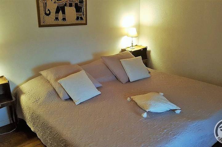 Location de vacances pour 3 personnes, avec jardin à Pommiers - 2