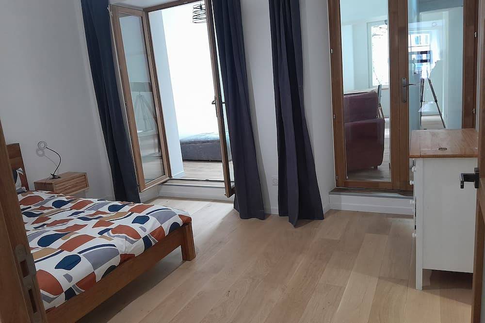Entire apartment, Large apartment, recently renovated, right in the center opposite the town hall in Morlaix, Ceinture Dorée