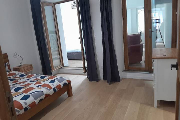 Apartamento entero, Large apartment, recently renovated, right in the center opposite the town hall in Morlaix, Ceinture Dorée