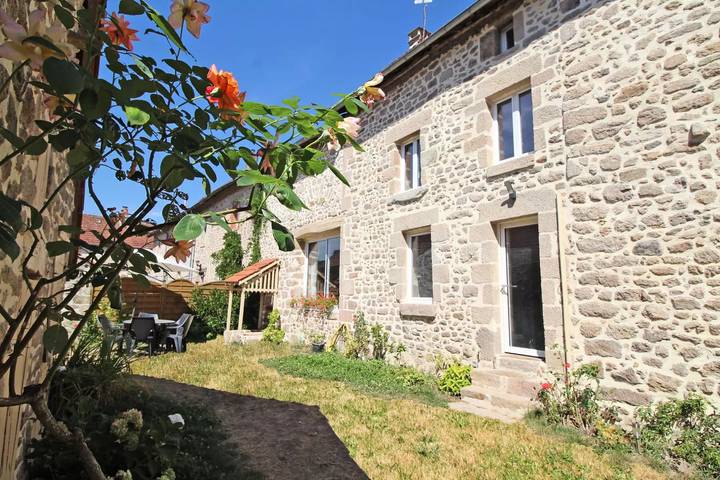 Gîte pour 4 personnes, avec jardin