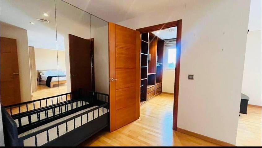 Chalet pour 8 personnes, avec Balcon et Jacuzzi ainsi que Terrasse et Jardin à Roses - 3
