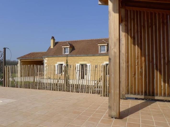 Location de vacances pour 6 personnes, avec vue ainsi que terrasse et piscine à Prigonrieux - 4