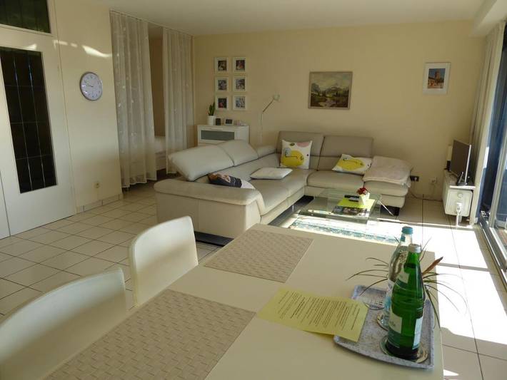 Ferienwohnung für 2 Personen, mit Balkon und Pool sowie Sauna und Ausblick