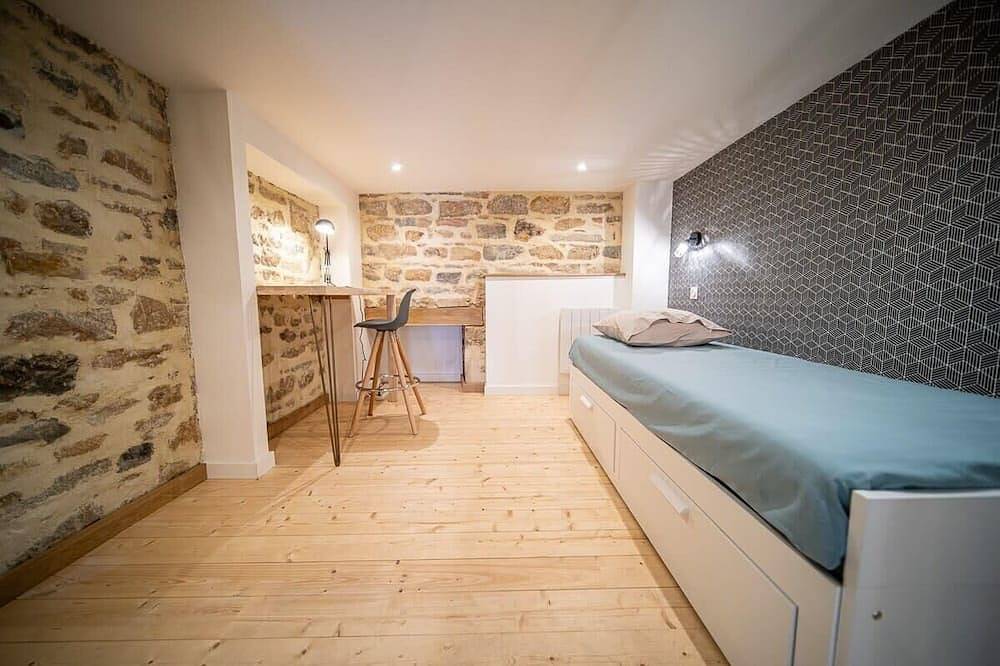 Appartamento intero, 🏠 Spacious Loft in La Guillotière | 2 Bedrooms | Lyon 7 in Lione, Lione e dintorni