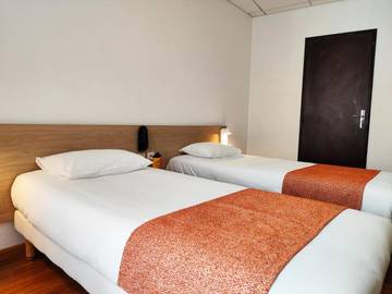 Hôtel pour 2 personnes, avec vue et terrasse dans Musée Sainte Bernadette Moulin Lacadé Maison Paternelle