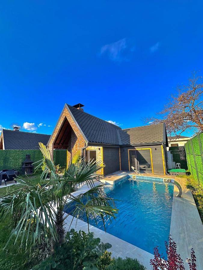 Villa für 5 Personen, mit Garten und Ausblick sowie Pool in Sapanca