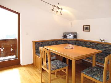 Ferienwohnung für 3 Personen in Fügen, Ski-Optimal Hochzillertal, Bild 2