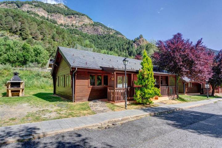 Location de vacances pour 6 personnes, avec jardin et jacuzzi ainsi que sauna et piscine dans La Massana - 3