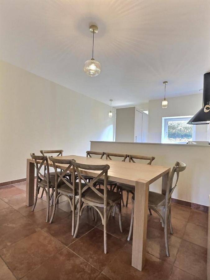 Three-Bedroom House in Berzé-le-Châtel, Région de Mâcon